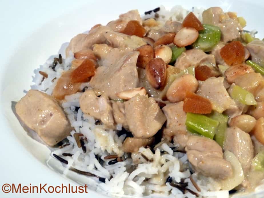 Hähnchenragout mit Mandeln - Chicken ragout with almonds - Meine ...