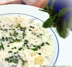 Kalte Joghurt-Gurkensuppe